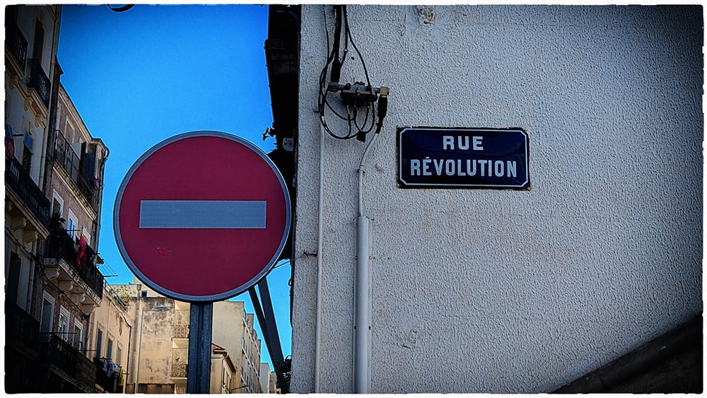 La rue Révolution à Sète (Hérault) | Photo © John Marcus 2025